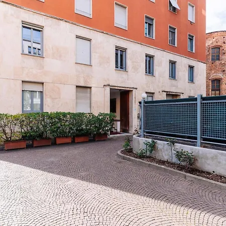 Youhosty - Brera 17 Milán