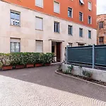 Youhosty - Brera 17 Milaan