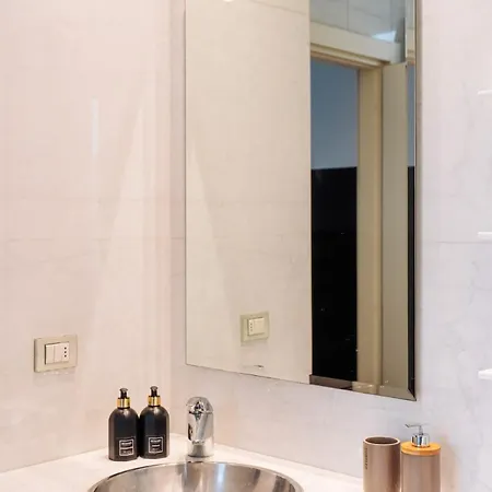 Youhosty - Brera 17 Apartman